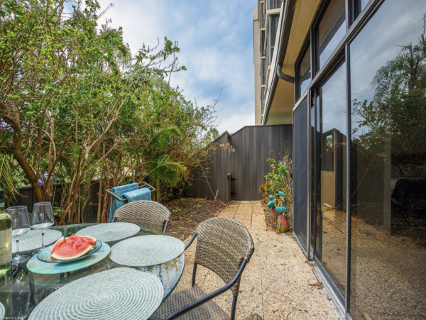Beautiful Two Bedroom Vacation Rental Condo in Siesta Key